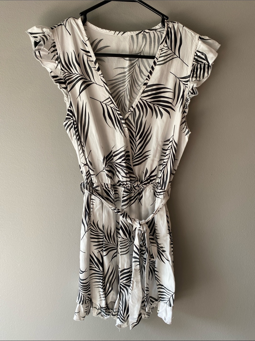 Cupshe Black and White Palm Print Wrap Romper
